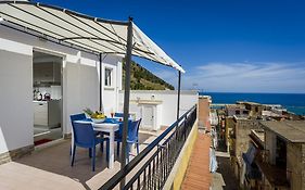 Casa Levante
